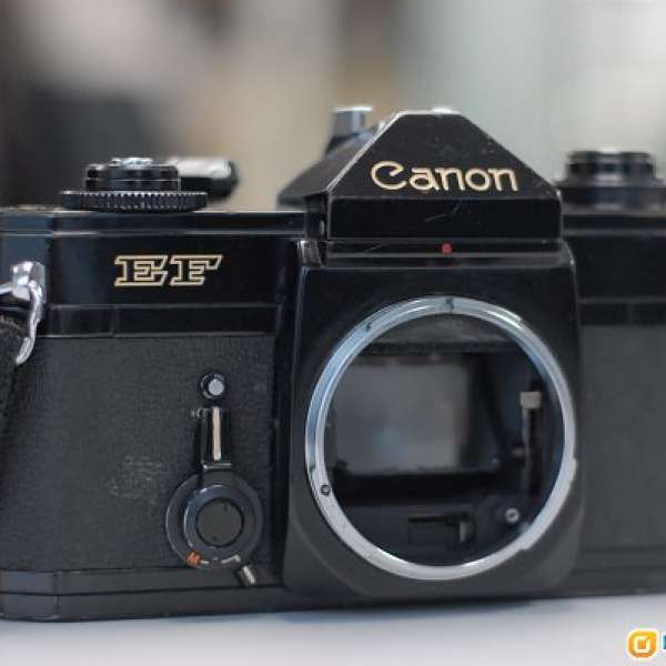 Canon EF 全機械機 加 快門先決自動 --- HK$500