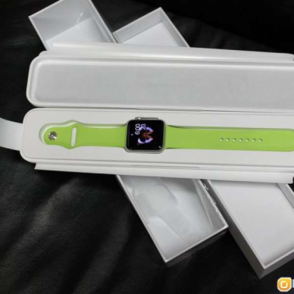 Apple Watch sport  42mm 綠色 99% 新 實盤現貨