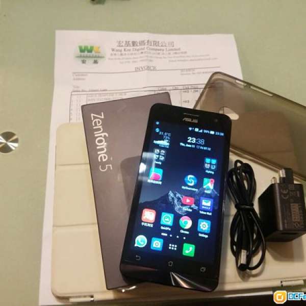 華碩 Asus Zenfone 5 雙卡雙待 3G(極新淨）