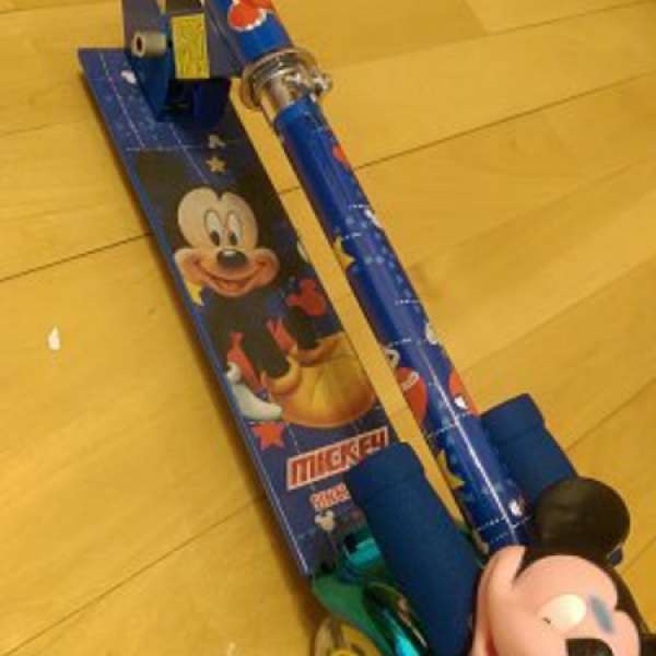 Disney迪士尼兒童三輪滑板車/滑行車