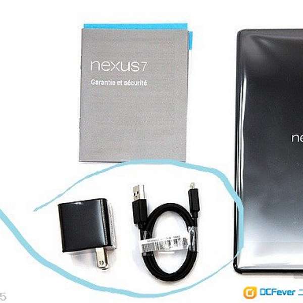 平放 !全新 ASUS Google Nexus 7 第二代 2013 兩腳原裝 充電器十 原裝cable/