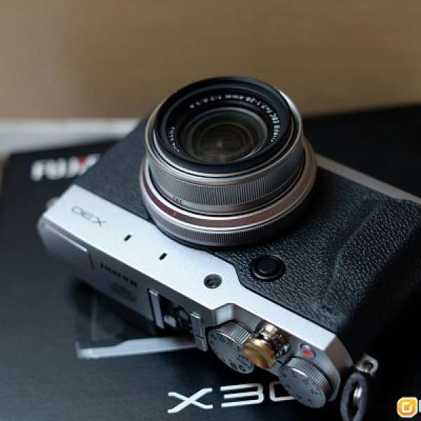 Fujifilm x30 銀黑全套盒配95%new 有單舖保至年底