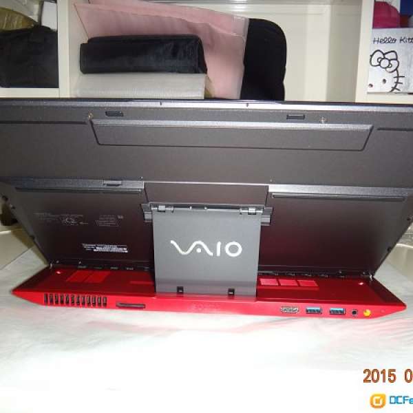 全新 SONY Vaio 限定版 Duo13 Red Edition 行貨全套保用至18年3月 送Pioneer Blura...