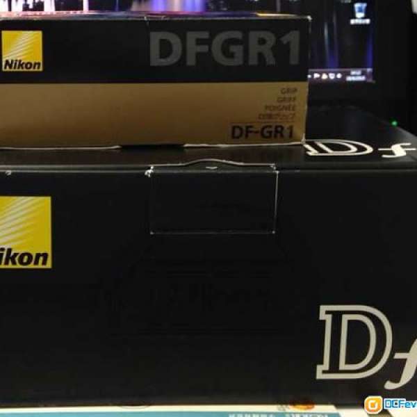 Nikon Df body black Color 95% new full box set 行貨連原裝手柄