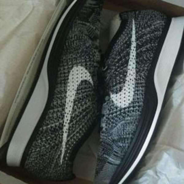 nike flyknit racer oreo2