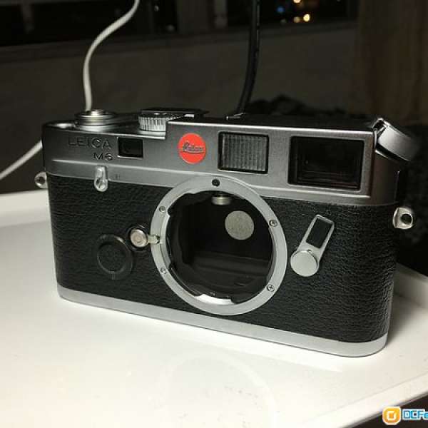 Leica M6 Classic 0.72 with Box