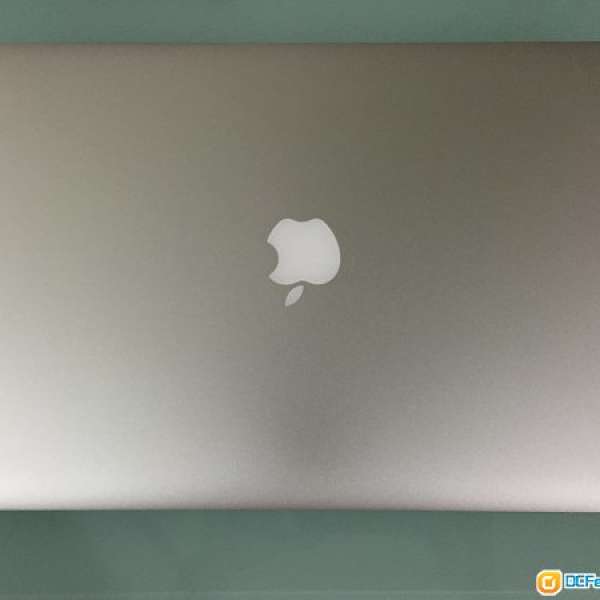 出售99.9%新macbook pro 15吋 有獨顯版本 (2015 mid)