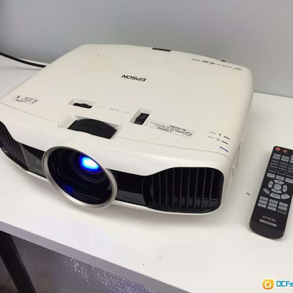 Epson Dreamio EH-TW8100 3D 3LCD Projector
