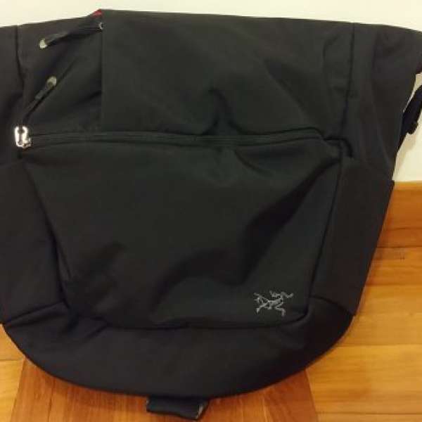 Arc'teryx Mistral 16 Shoulder Bag