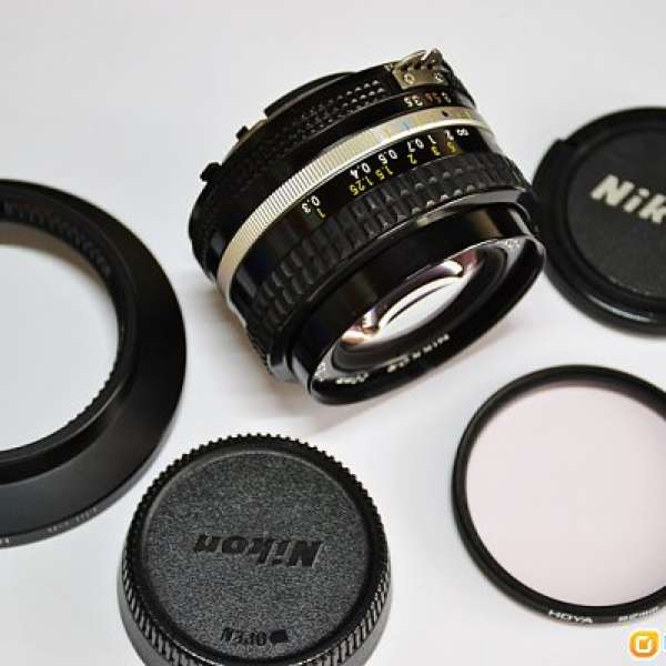 新淨Nikon Ais 20mm F3.5 超廣角鏡連更少有原廠Nikon HK-6 Hood