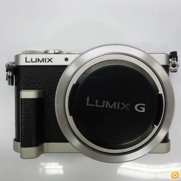 Panasonic Lumix DMC-GM1 (12-32mm 銀黑Kit Set)