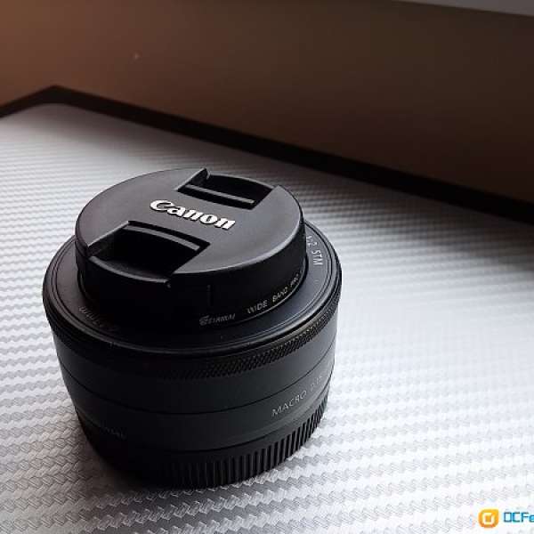 Canon EF-M 22mm f/2 STM