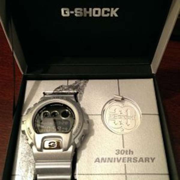 Casio G-shock 30th Anniversary BASEL-WORLD DW-6930BS-8 銀色