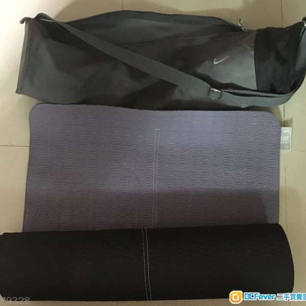 Nike 3mm Yoga mat with carrying bag