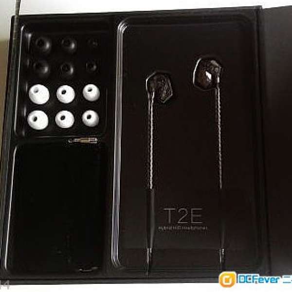 ttpod T2E 升級版圈鐵耳機 (行貨, 99% New, 透明灰)