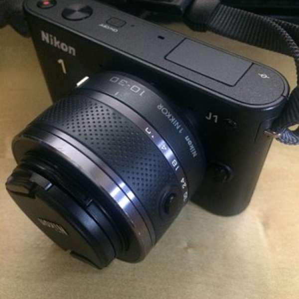 (80%新黑色NIKON J1) + (70%新10-30mm變焦鏡) + 3X原裝電