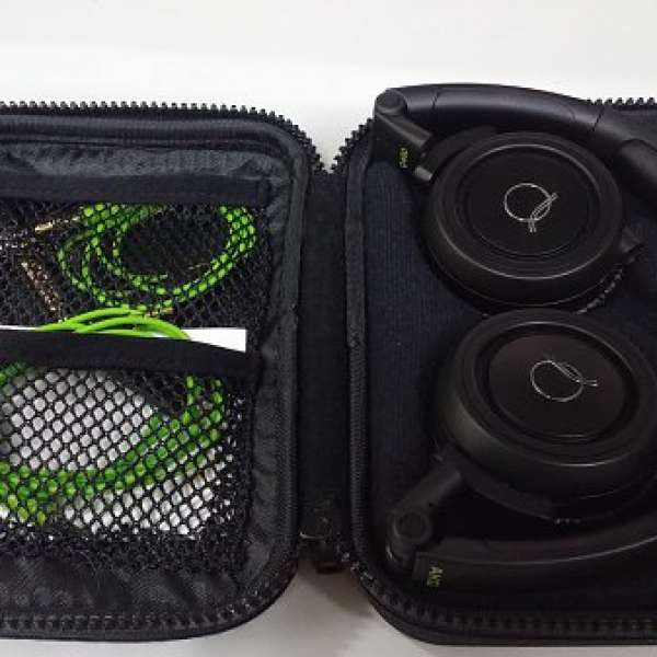 AKG Q460