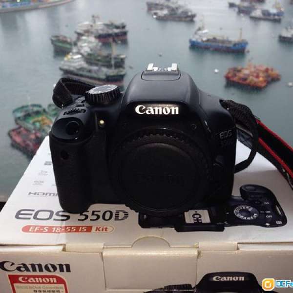 Canon EOS 550D + EF-S 18-55mm kit set