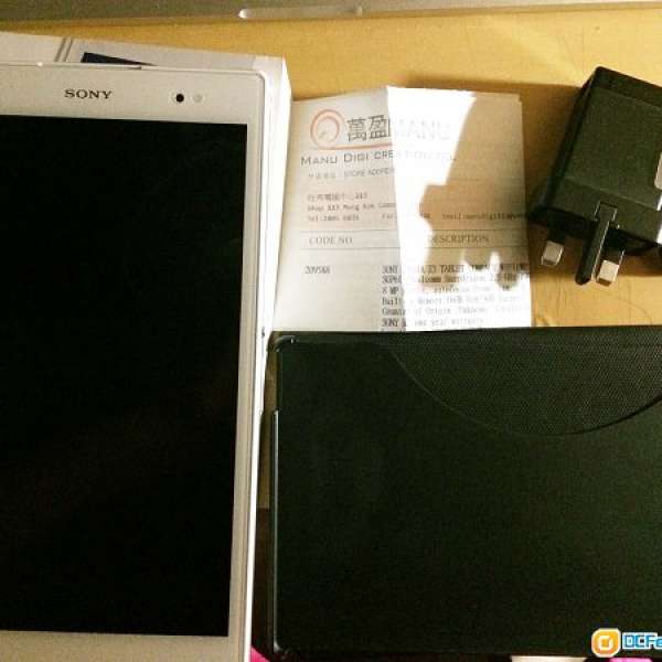 SONY Xperia Z3 Tablet Wifi 95%新 白色 行貨 連 黑色 cover