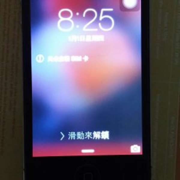 iPhone 4 16G 黑色85%新，送1900mA充電機殼