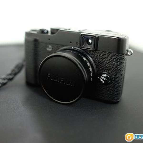 FujiFilm X10