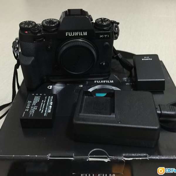 fujifilm X-T1 Body(black) with MHG-XT Hand Grip /18-55mm/  23mm F1.4 R