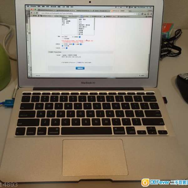 11" Macbook Air 2010 4GM ram  1.4 GHz Intel Core 2 Duo (少用）