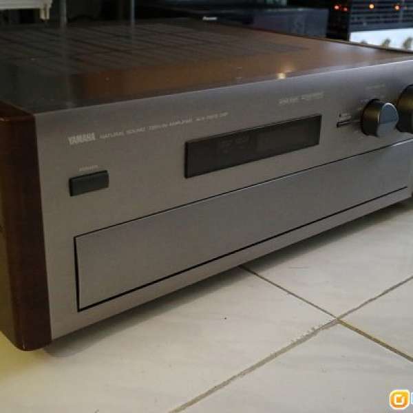 Yamaha AVX-2200DSP