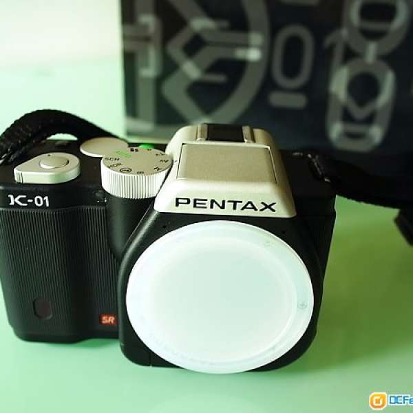 新淨Pentax K01 body, 銀黑色full set