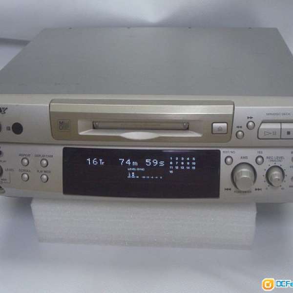 Sony MD Deck MDS-S38運作良好.