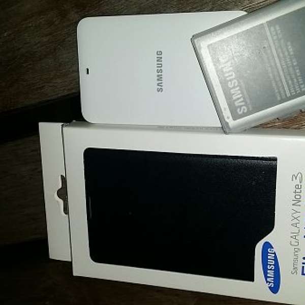 Samsung 原廠差電盒跟1粒原廠電池額外跟1個原廠皮套