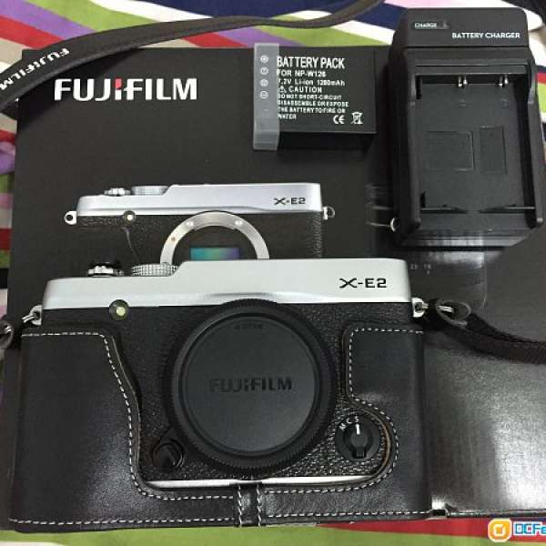 [尚有5個月保養-水貨] 出售95新 Fujifilm X-E2 銀黑色 Body
