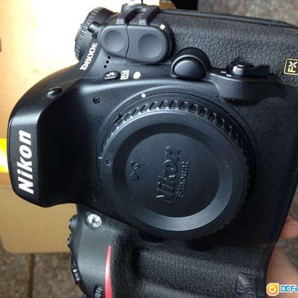 99%新Nikon D800E大行行貨, SC<1,000, 連全新原廠MB-D12, 3原裝電,極速128GB CF卡