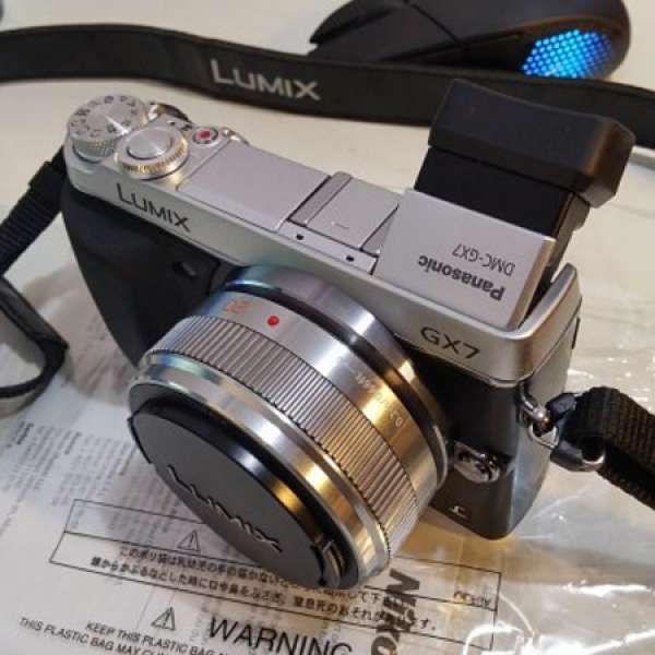 Panasonic gx7 with 20mm 1.7 all 99% new