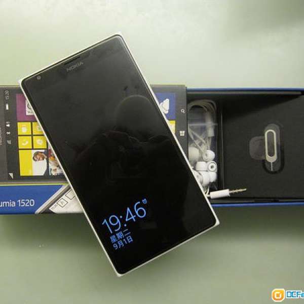 Nokia Lumia 1520 白色行貨95%新冇花  全套配件連盒, 已過保養期