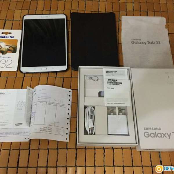 99% new Samsung Galaxy Tab S2 8.0 inch WiFi 白色 連兩個套和32G microsd