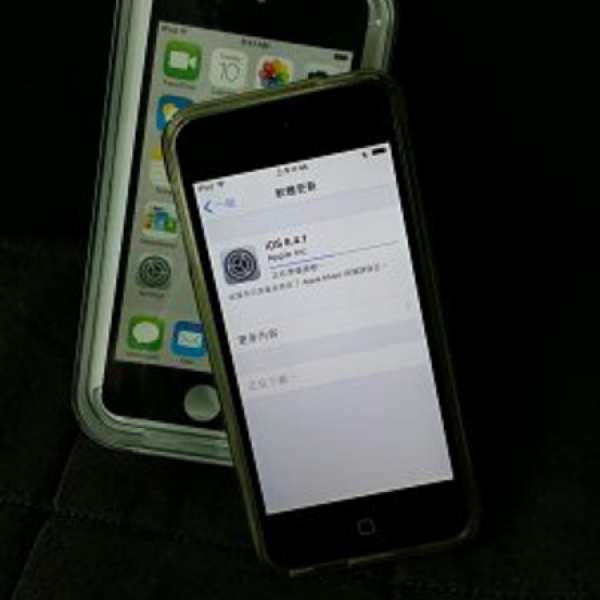 99.9% New Ipod Touch 5th代 銀色16G 耳機未用