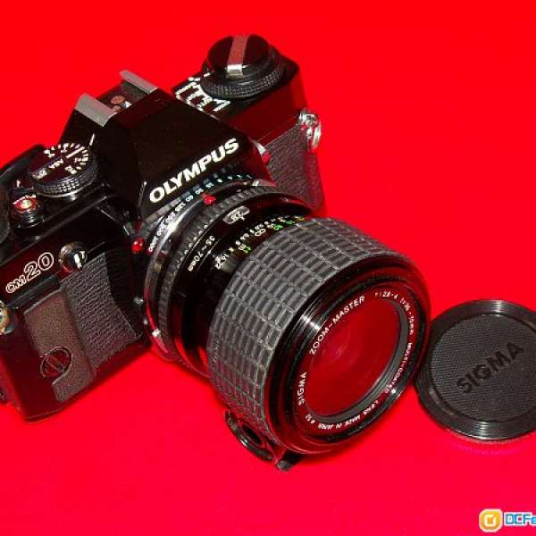 平售OLYMPUS OM 20 金屬菲林 克色 BODY+SIGMA ZOOM 35-70/2.8-4方便鏡*$350*