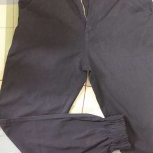 放jogger pants 4條 $300 4條