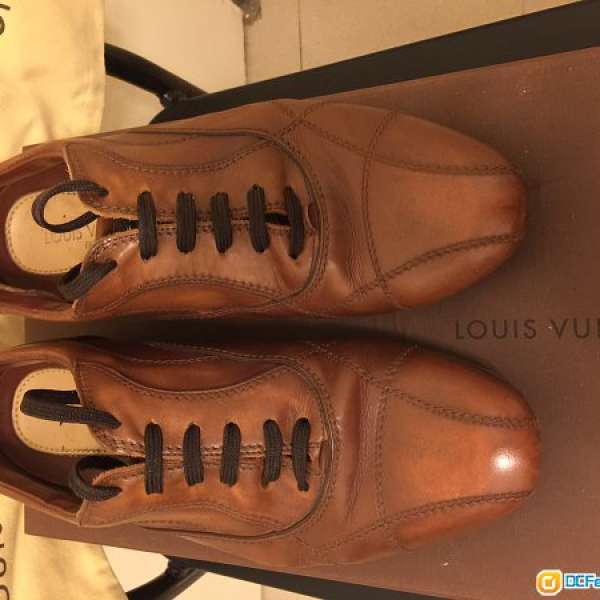 平出讓：LV LOUIS VUITTON 男裝便服鞋，全皮，啡色，歐洲碼40