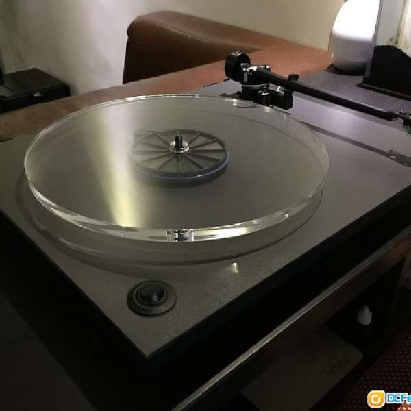 Edwards Audio TT1 turntable