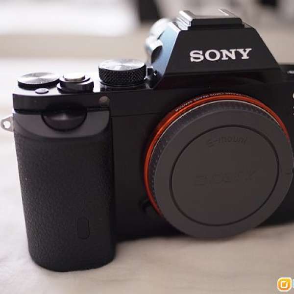 Sony A7s body 新淨 有保 跟2原裝電2差機