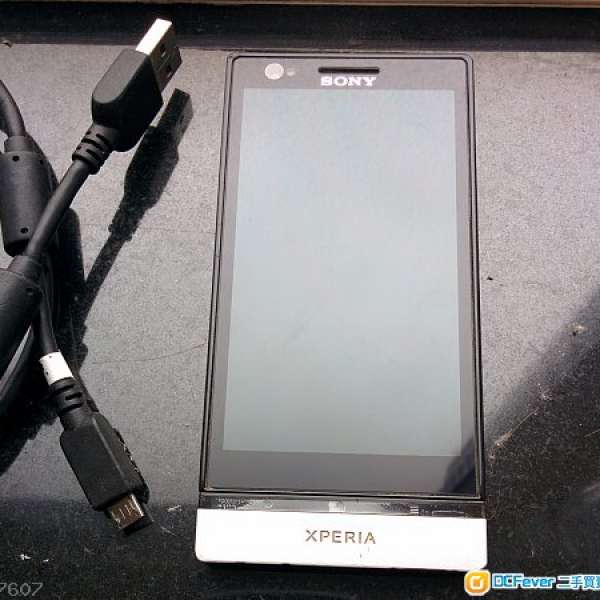 Sony Xperia P  Lt22i 16Gb 六成新
