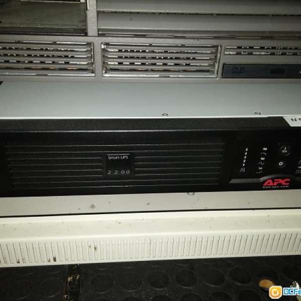 APC Smart-UPS 2200VA USB & Serial RM 2U 230V