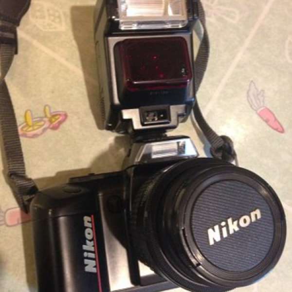 Nikon F-401 +AF Nikkor 35-70mm 1:3.3-4.5 + Nikon Speedlight SB-22