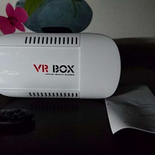 90%新 VR Box Virtual Reality 眼鏡 連藍芽遙控