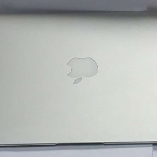 Macbook Air 13" 2011 i5 4GB Ram 128GB SSD極新