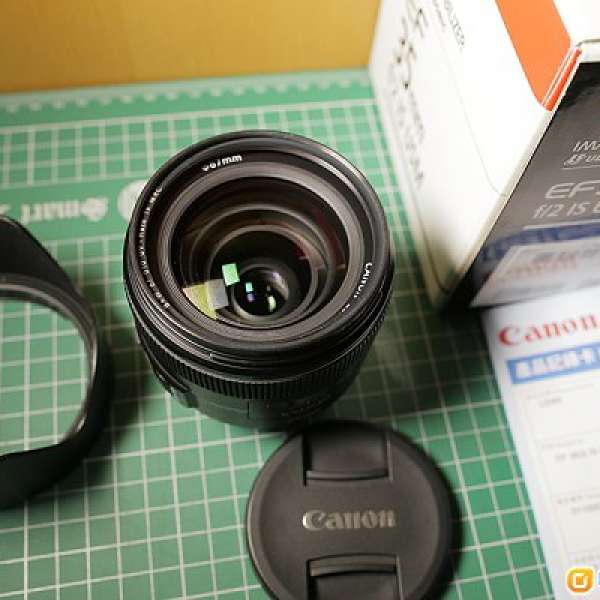 Canon EF 35 2.0 IS + B+W 67mm MRC + 原廠遮光罩 (95%new)