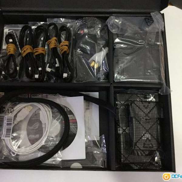 [出售] 85%新 ASUS Rampage IV Black Edition (R4BE) Socket 2011 X79 旗艦級底板