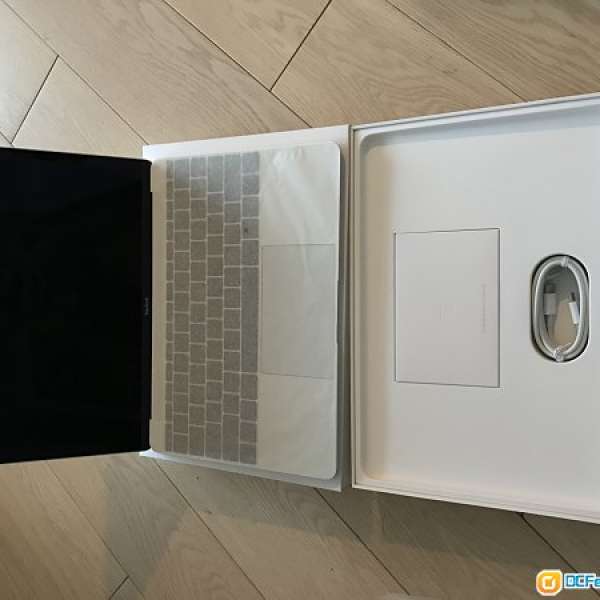 全新只開箱檢查 － 美版Macbook Retina 灰色 12" /1.1GHZ/8GB/256GB